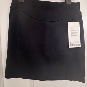 NWT lululemon athletica Black Scuba Mini Skirt